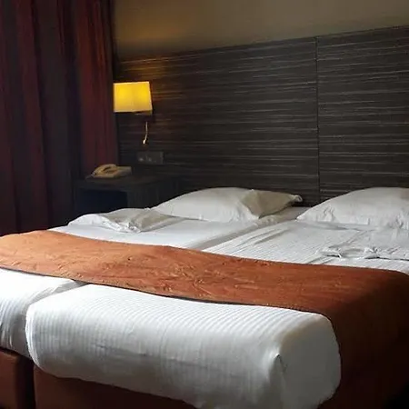 Castel Hotel 3*