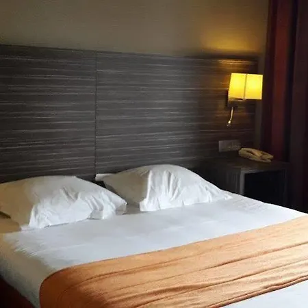 Castel Hotel 3*